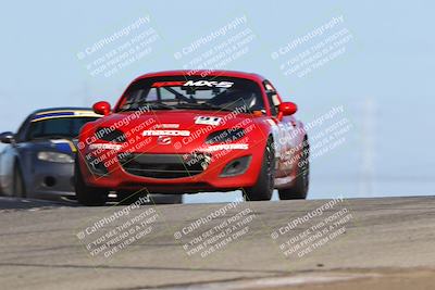 media/Oct-26-2025-CalClub SCCA (Sun) [[8ce1e69566]]/Group 2/Grapevine/